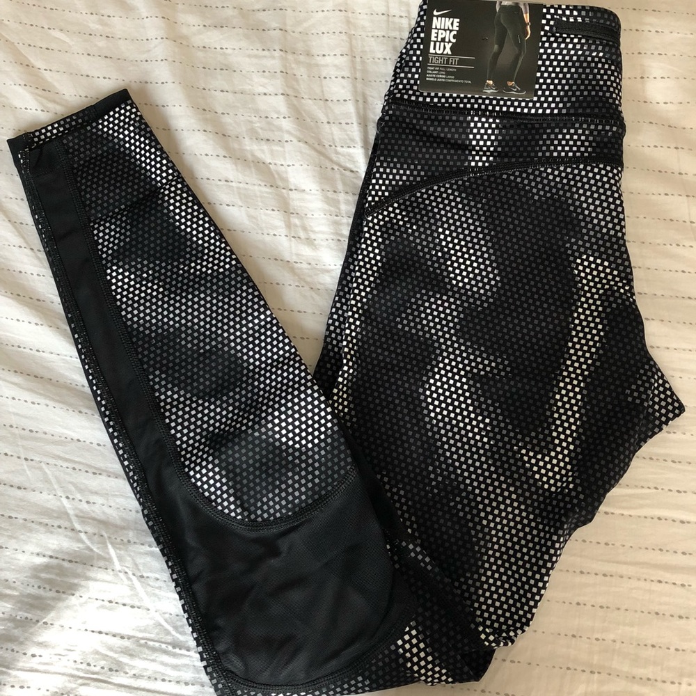 Nike Epic Lux Tight Fit Running Tight - Size Small